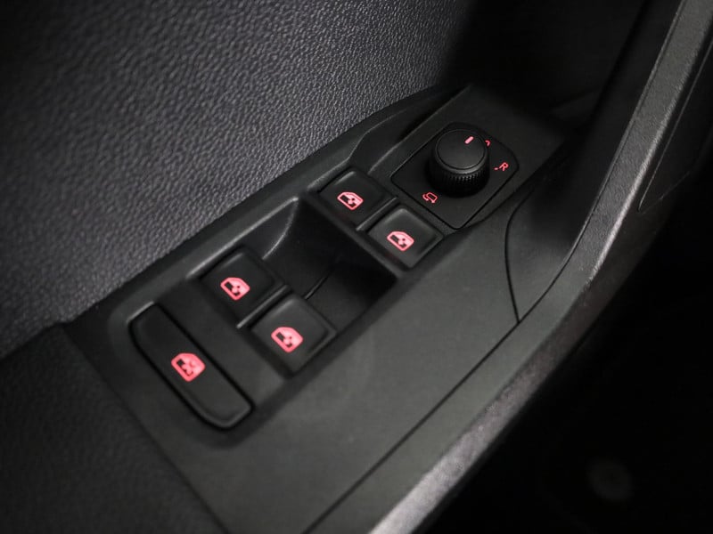 46301033-22.jpg