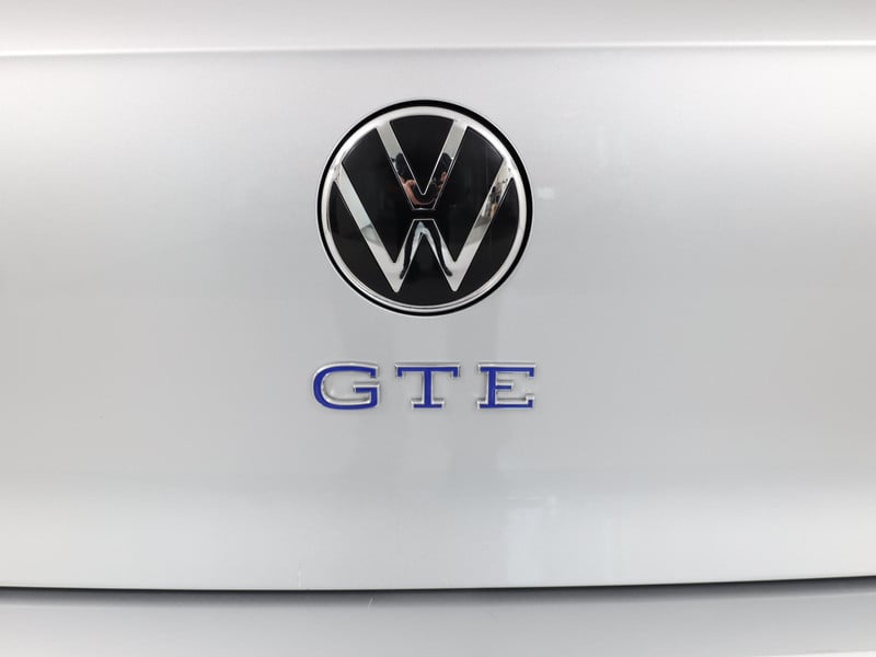 46469296-26.jpg