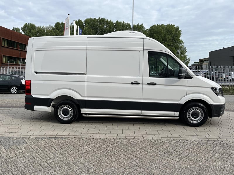 46512171-4.jpg