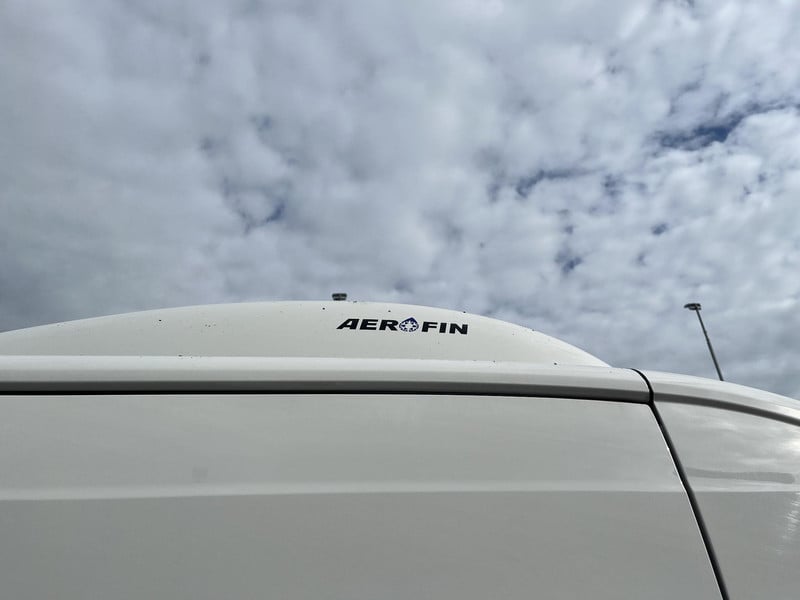 46512171-16.jpg