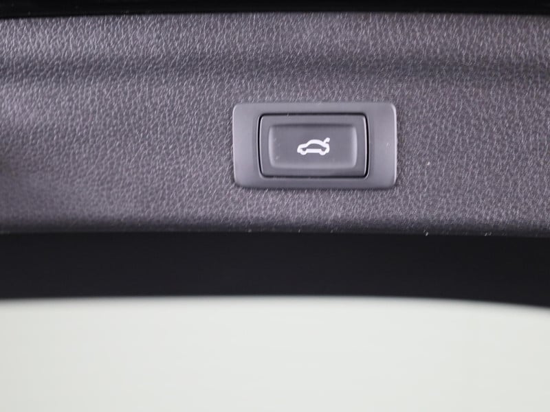 46628809-20.jpg