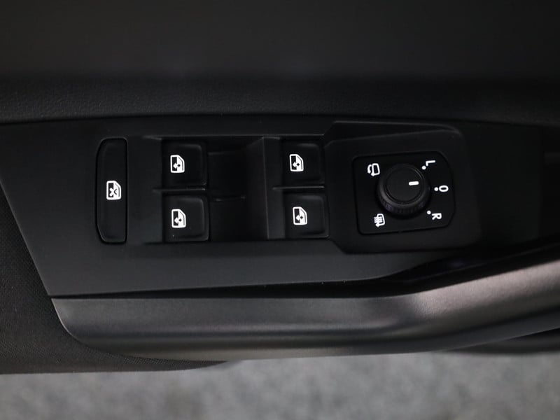 46759966-24.jpg