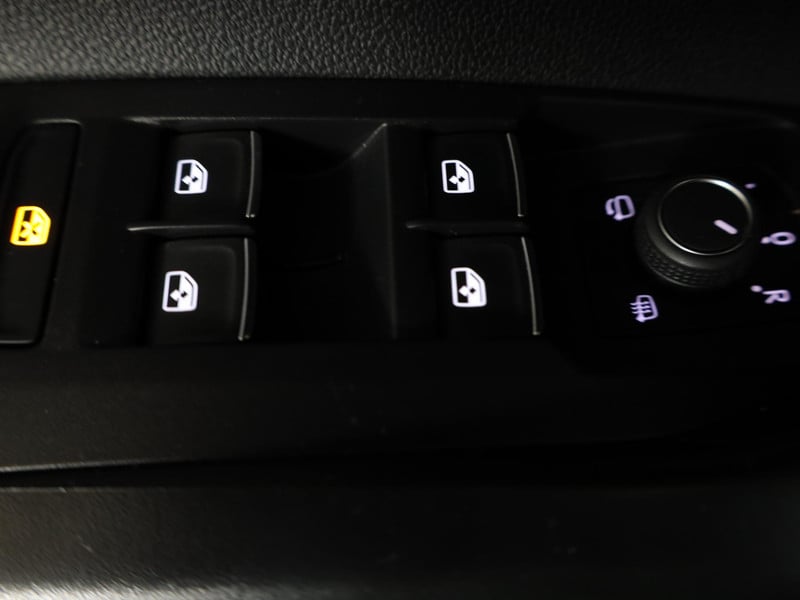46974692-21.jpg