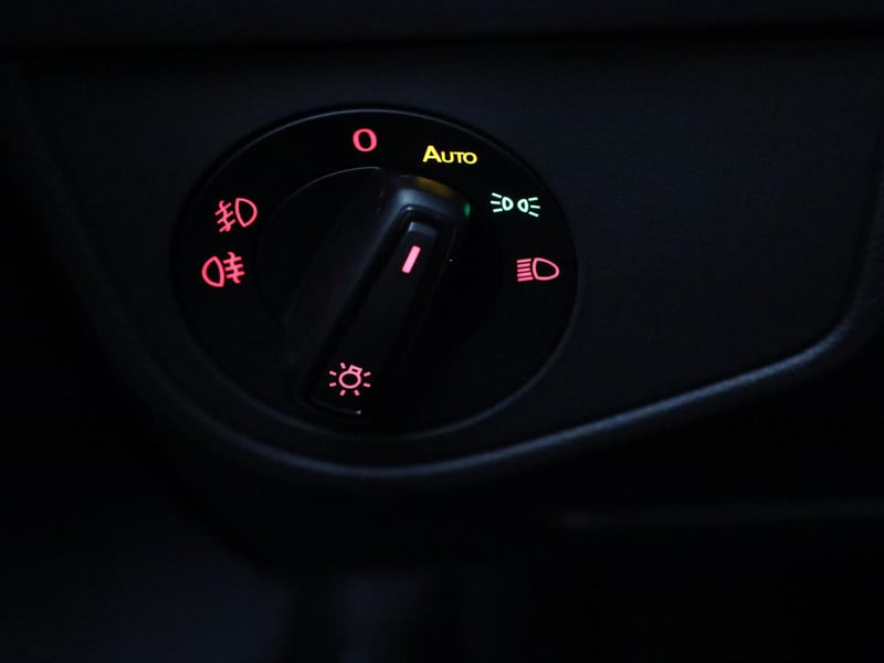 47018912-30.jpg