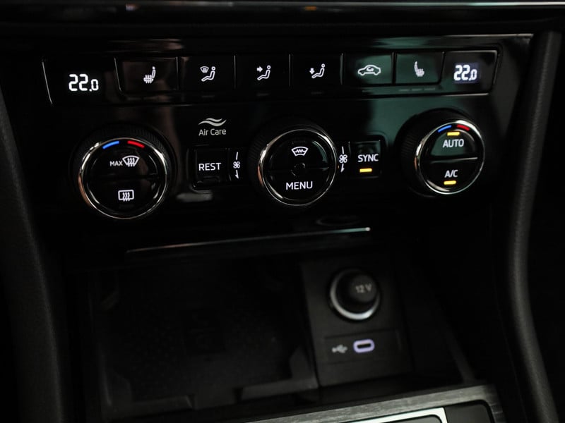 47018935-29.jpg