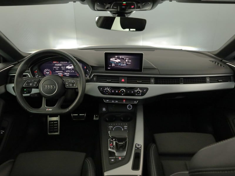 47044176-6.jpg