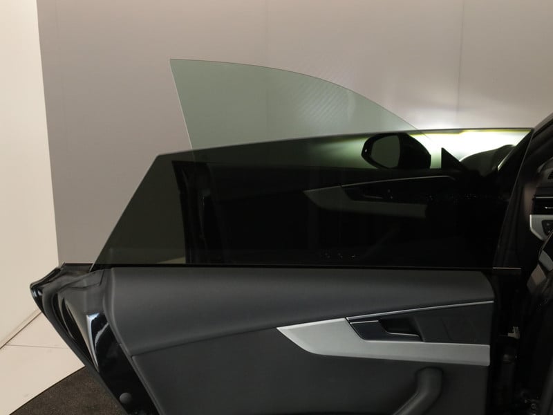 47044176-18.jpg