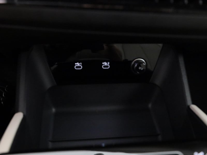 47083923-36.jpg