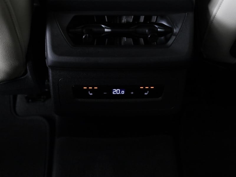 47083923-30.jpg