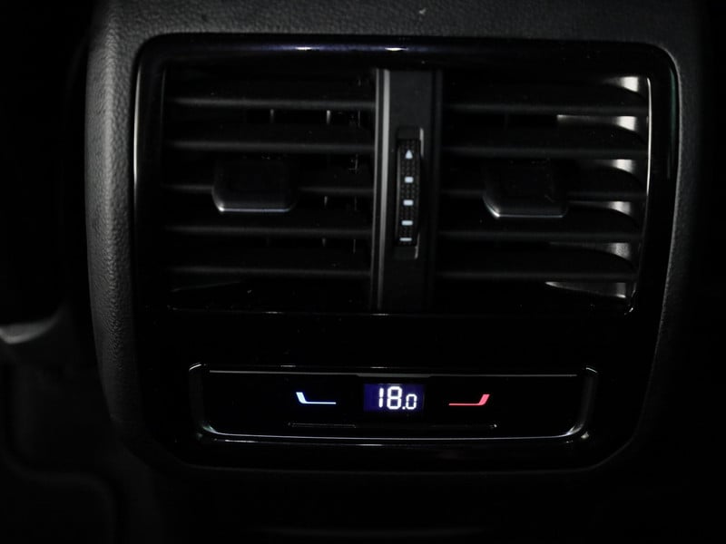 47096051-27.jpg
