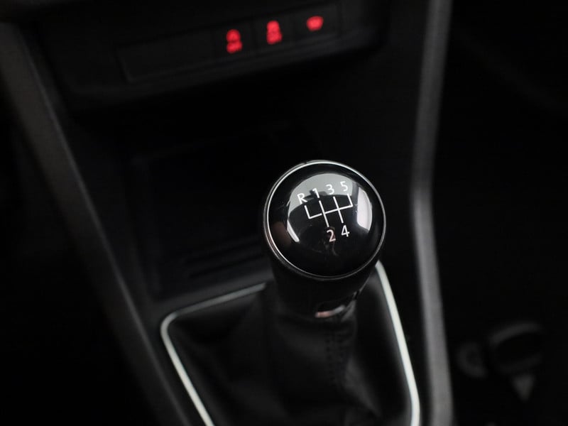 47133724-20.jpg