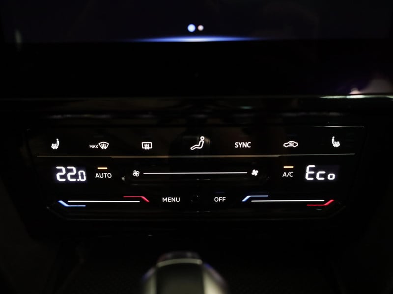 47270095-14.jpg