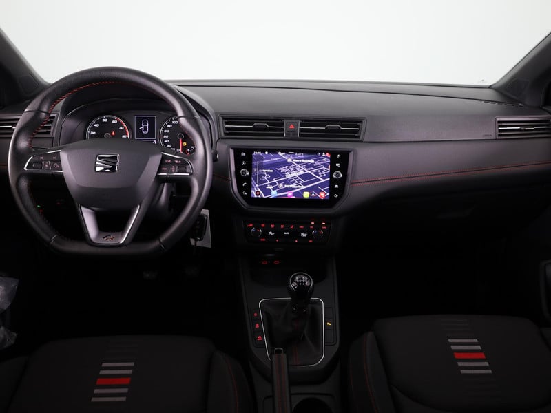 47281098-6.jpg
