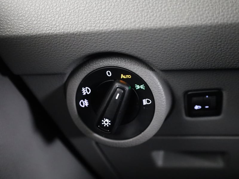47353512-19.jpg