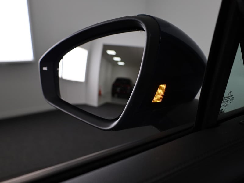 47427767-40.jpg