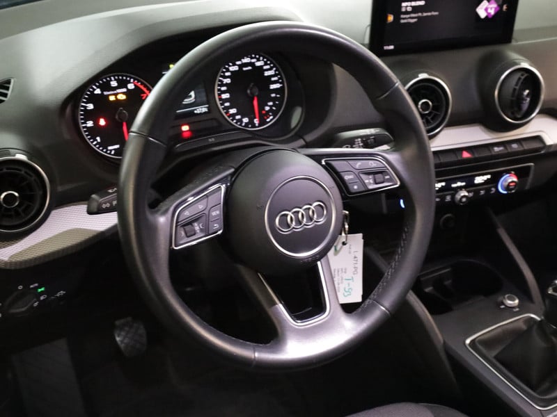 47614320-7.jpg