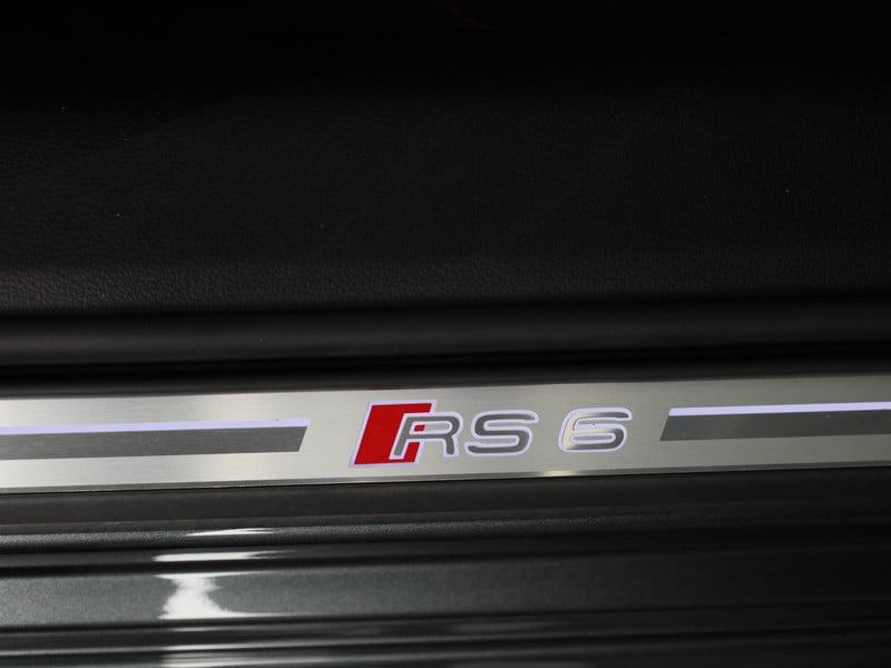 47673930-49.jpg