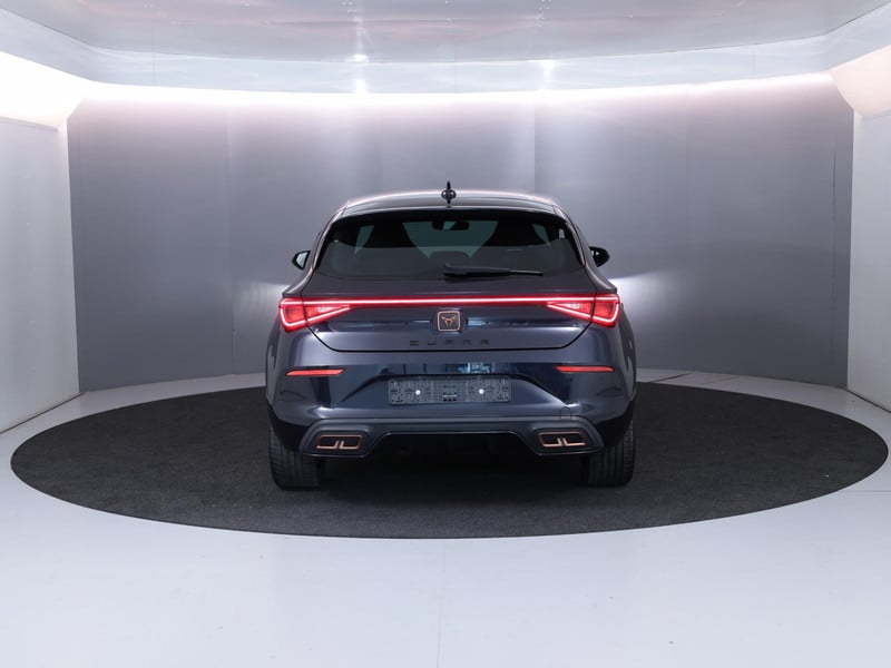 47789013-24.jpg