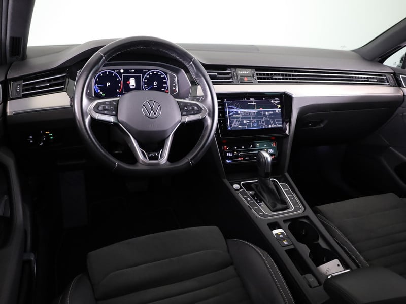 47798026-14.jpg