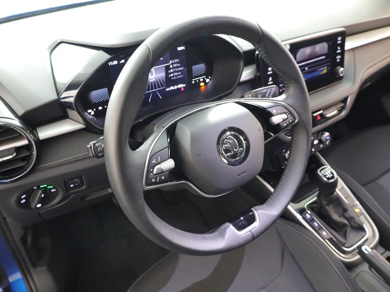 47829819-6.jpg