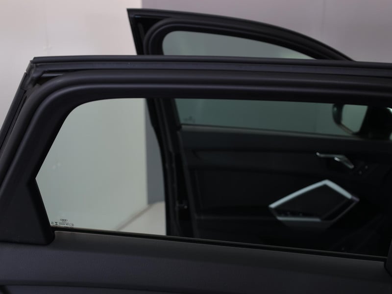 47907724-12.jpg