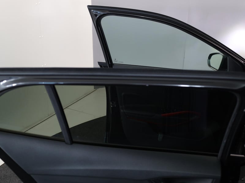 47920355-13.jpg