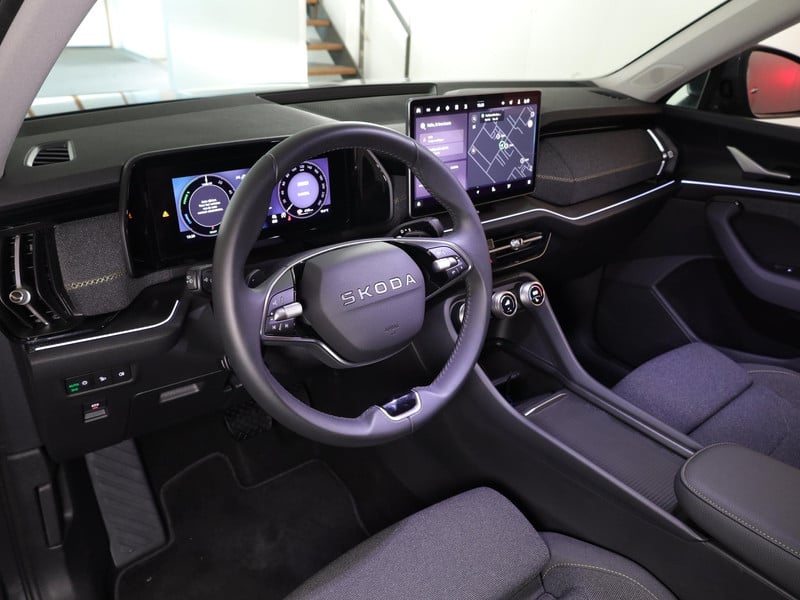 47935336-7.jpg
