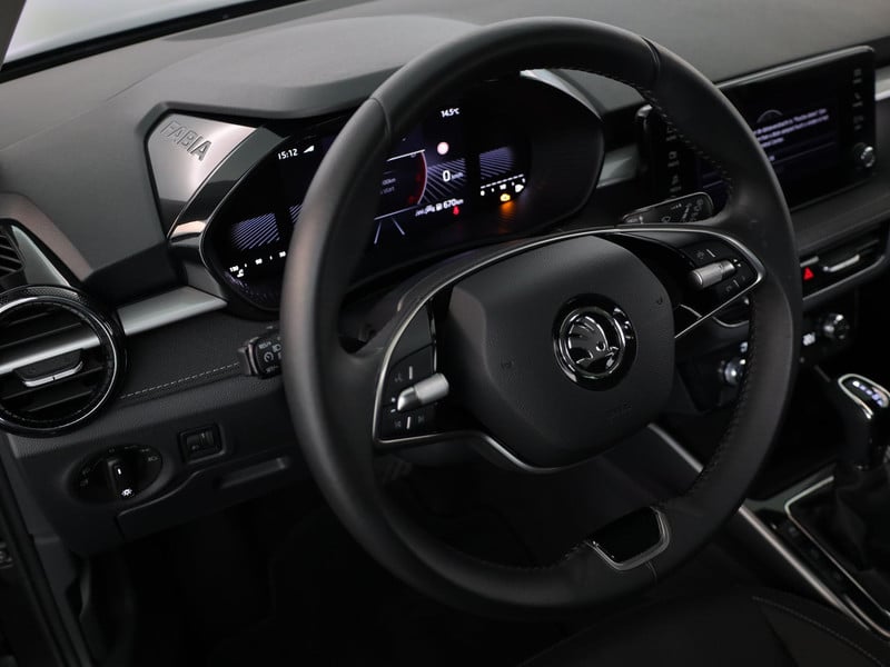 48029835-7.jpg