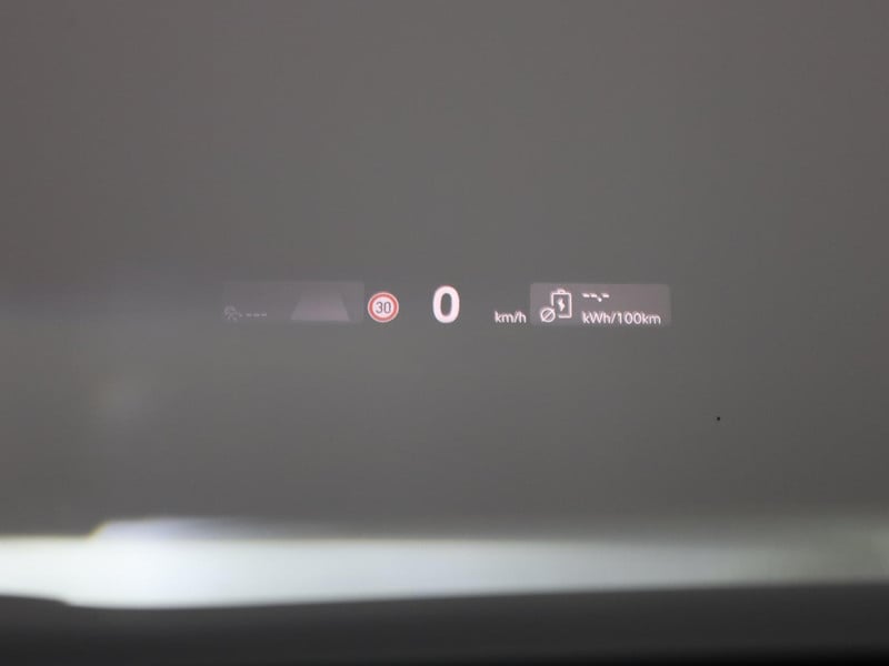 48128684-12.jpg