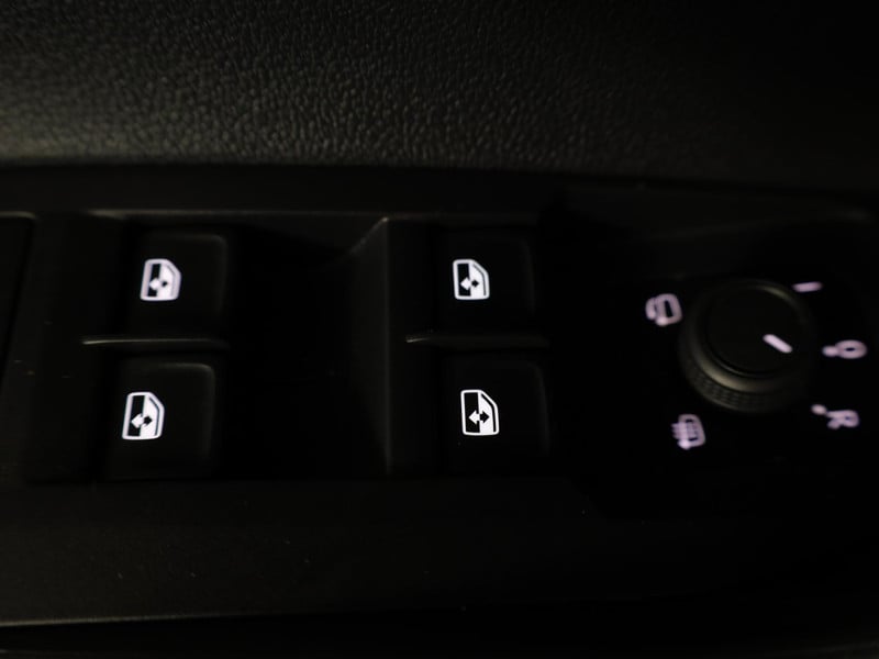 48167291-20.jpg