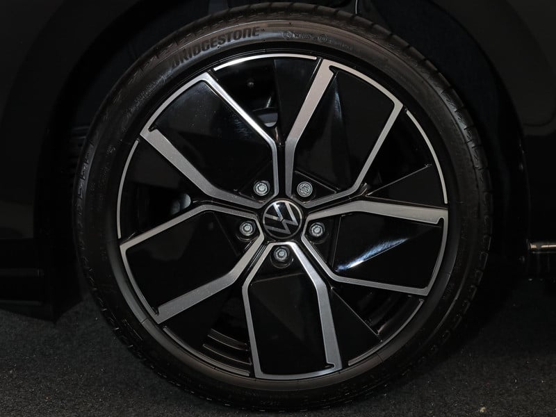 48534959-20.jpg