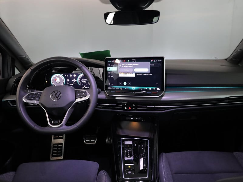 48558769-6.jpg
