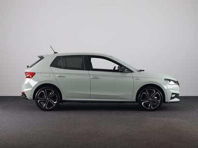 49749788-20.jpg