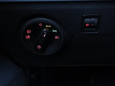 50187548-29.jpg