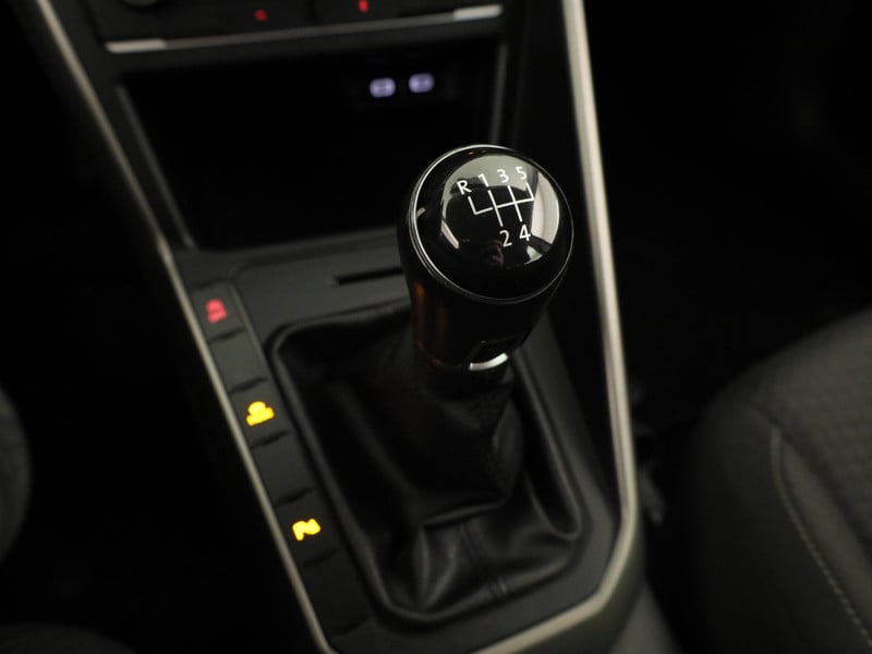 51176443-23.jpg