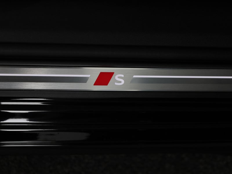 51195590-41.jpg