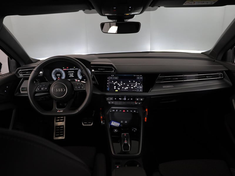51509196-6.jpg