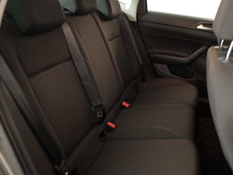 51510348-20.jpg