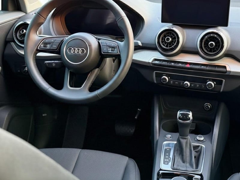51510999-4.jpg