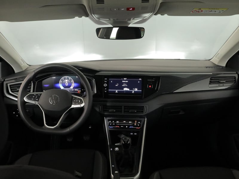 51584905-8.jpg