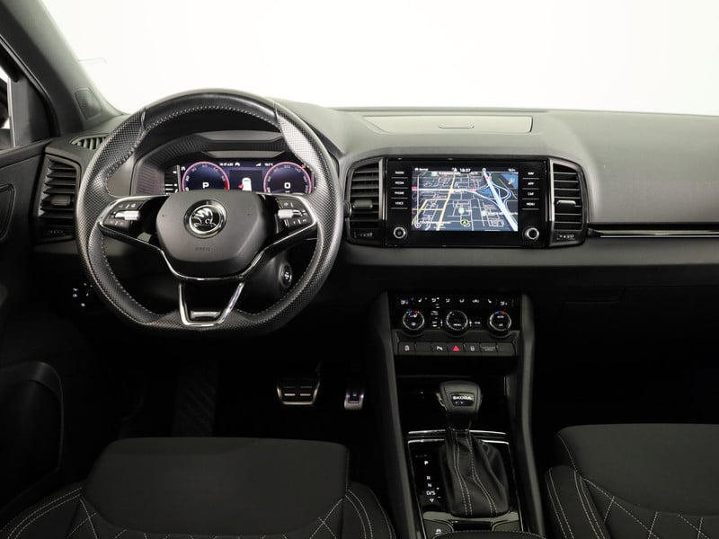 51642856-5.jpg