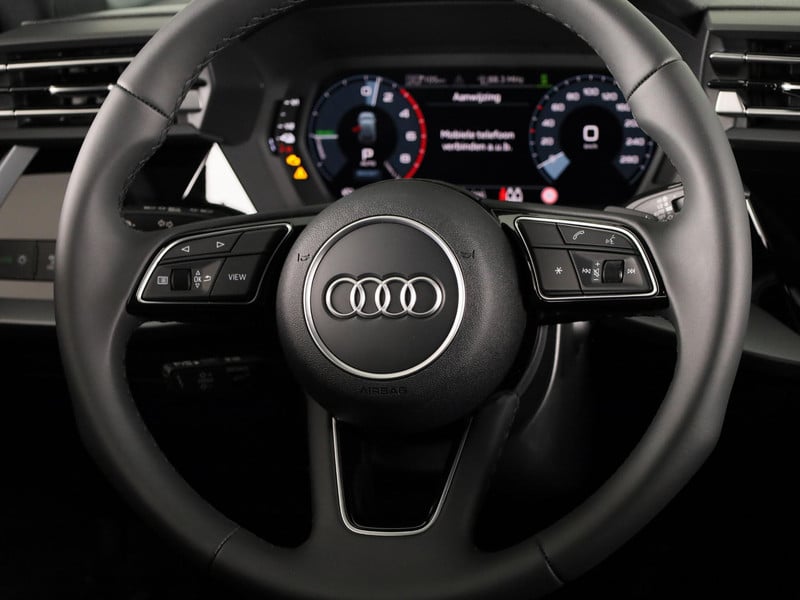 51668960-30.jpg