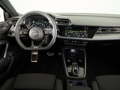 51855441-6.jpg