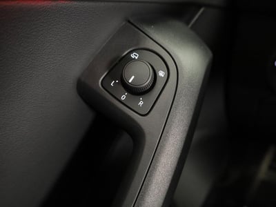 51884330-30.jpg