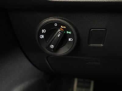 51884330-34.jpg