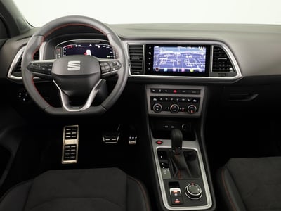 51884330-5.jpg