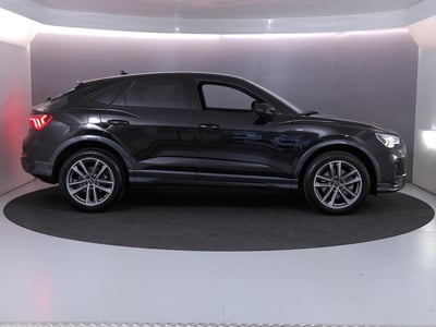 52047874-17.jpg