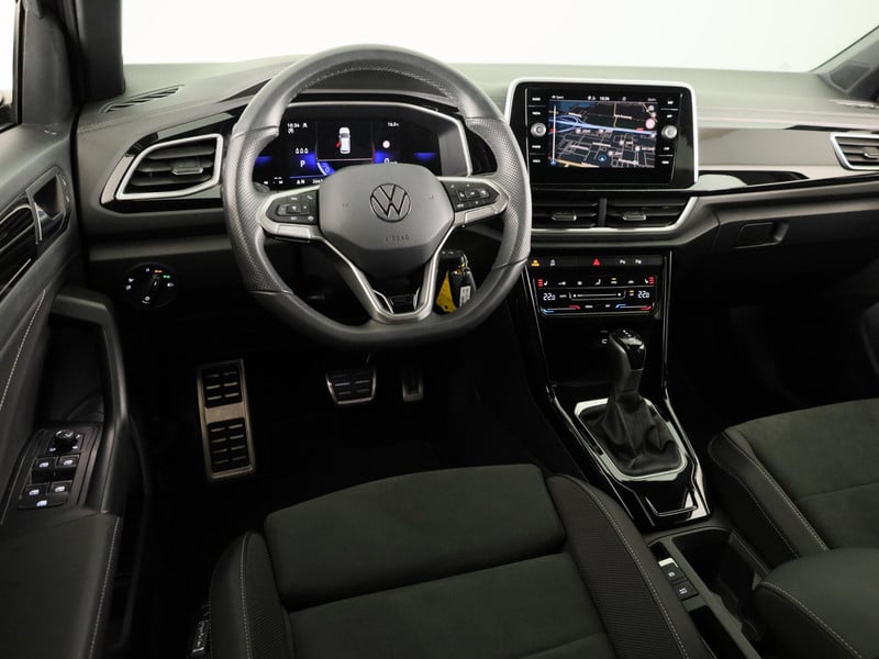 52080749-17.jpg