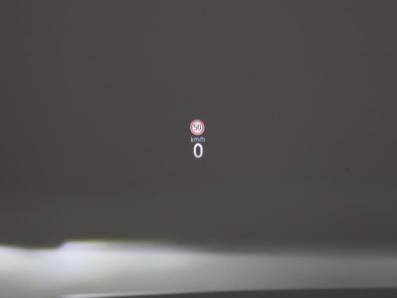 52212370-19.jpg