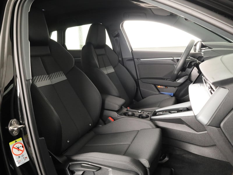 52402128-27.jpg